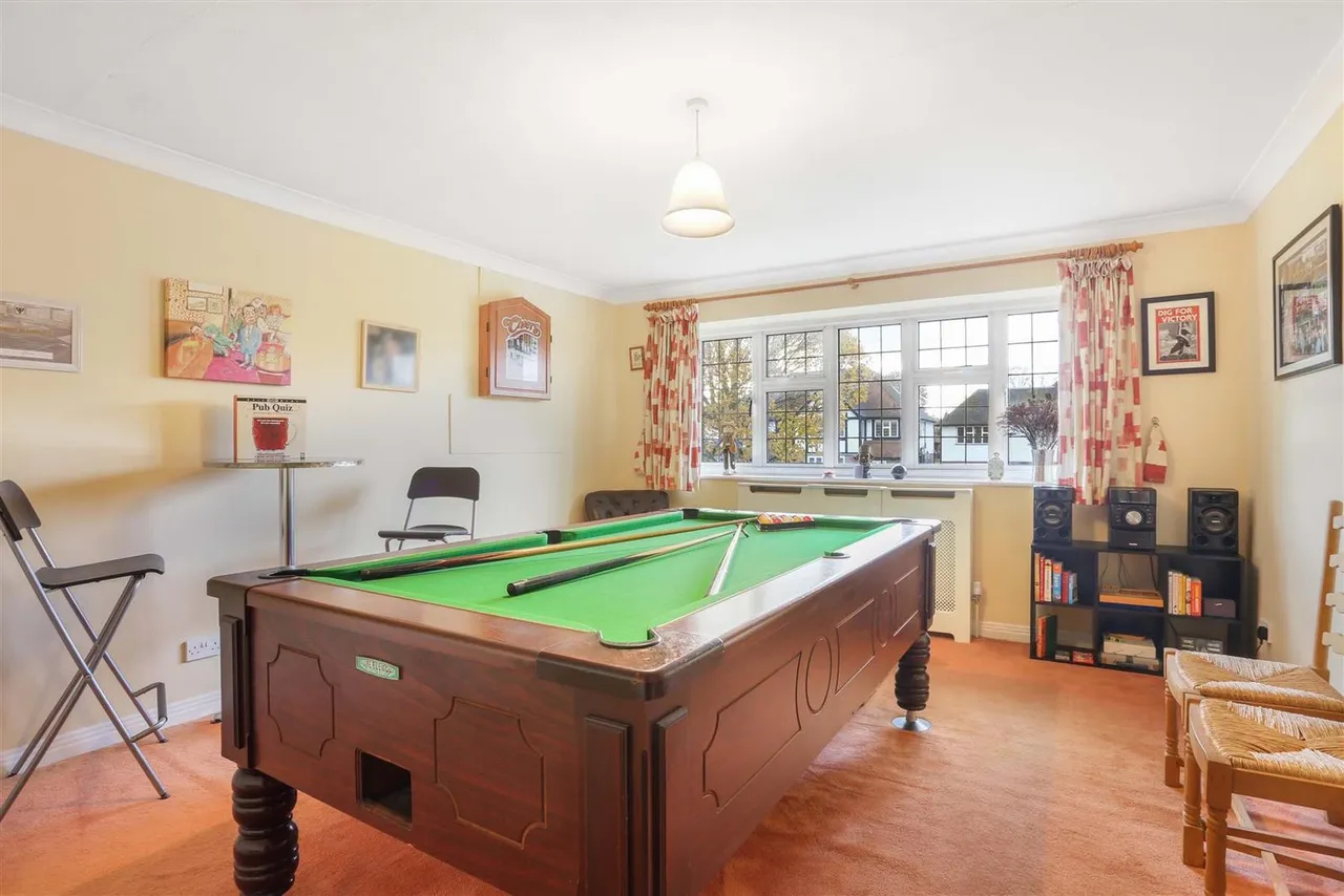 Sandy Lane, Cheam, SM2, photo 25