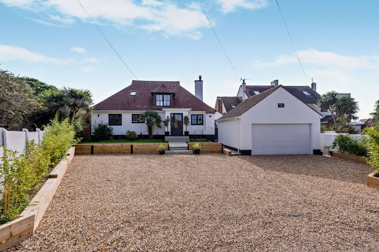 The Strand, Ferring, BN12, photo 22