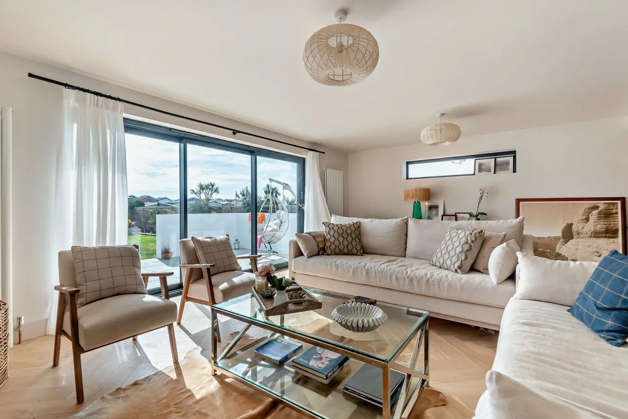 The Strand, Ferring, BN12, photo 5