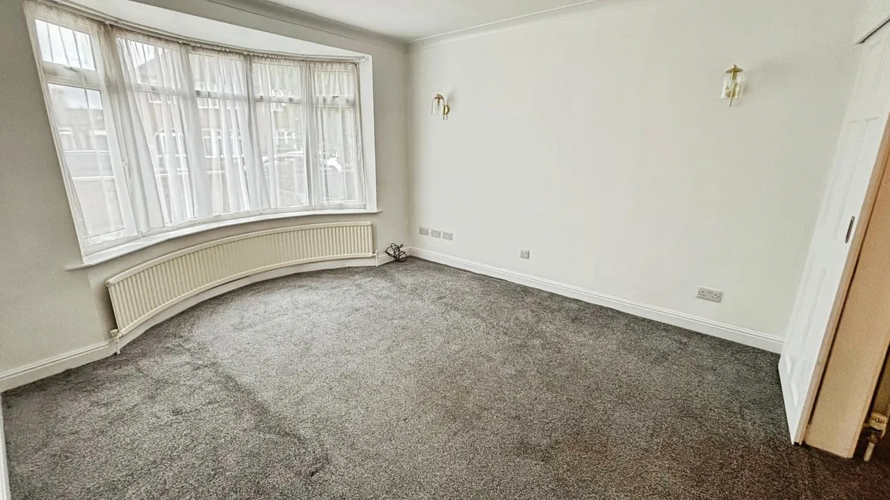 Lamborne Road, Knighton, Leicester, LE2, photo 2