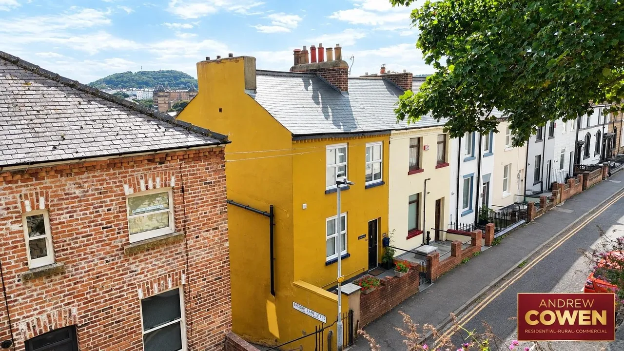 4 bed house for sale — St. Marys Walk, Scarborough YO11 1RN