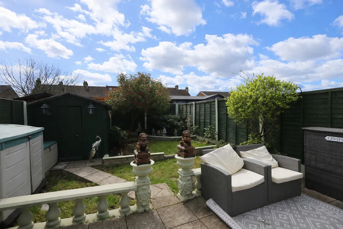 Amberley Way, Romford, RM7 8BT, photo 5
