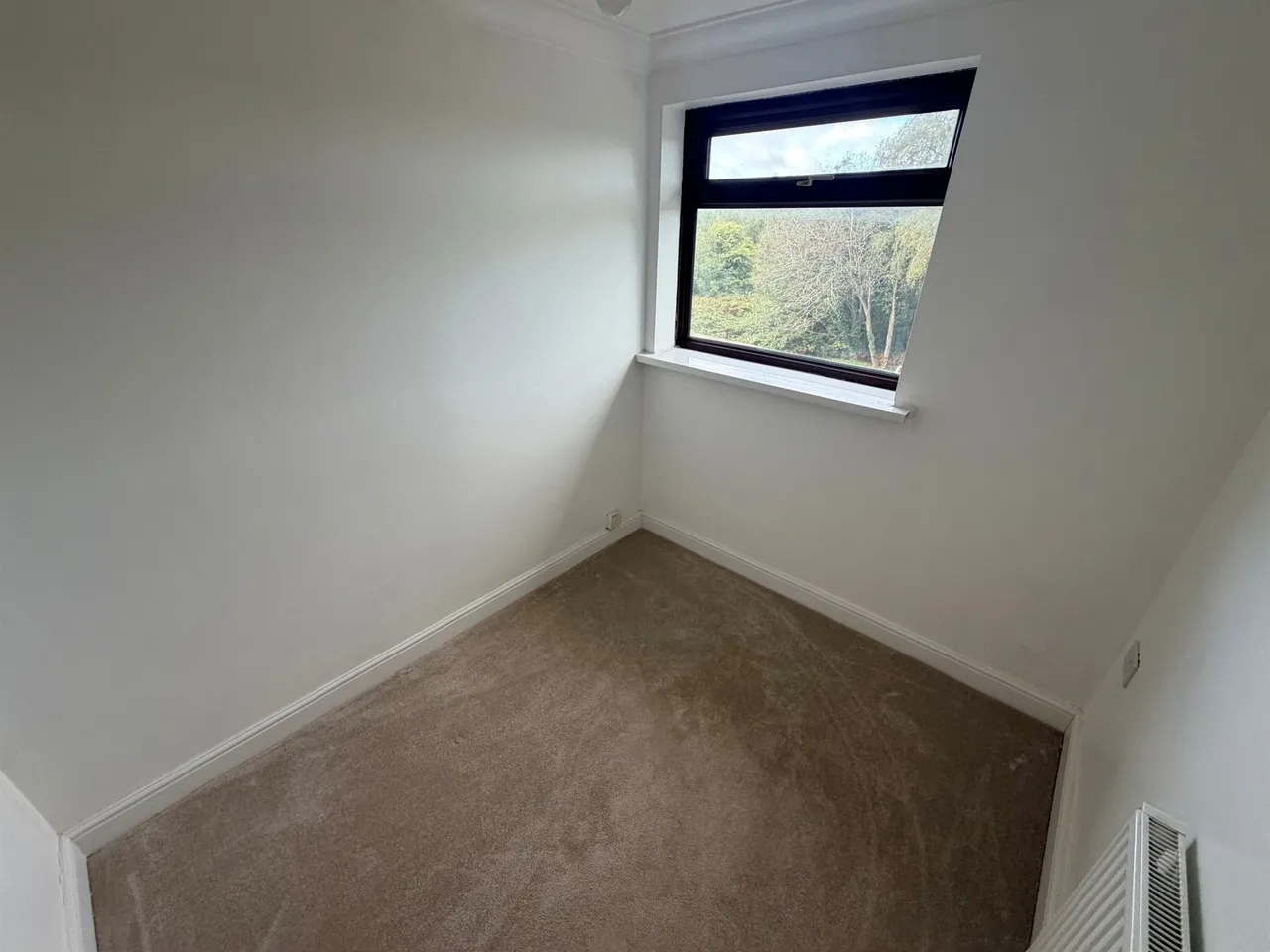 Pinecroft Avenue, Aberdare, CF44, photo 8