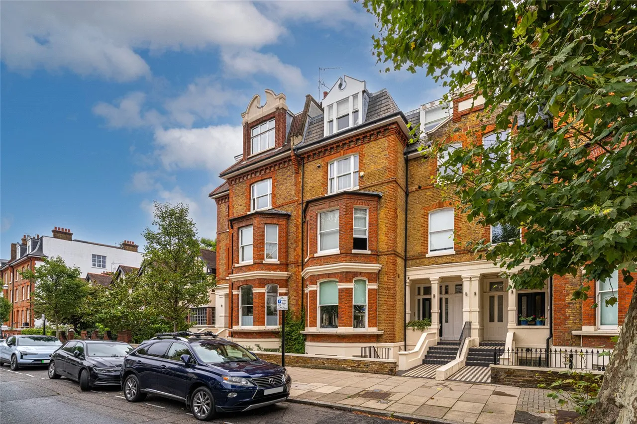 2 bed flat for sale — Warrington Crescent, London, W9