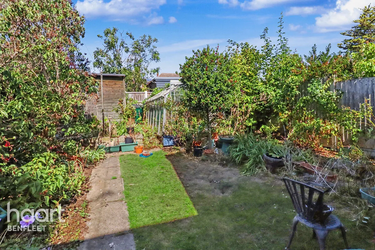 Cumberland Avenue, Benfleet, SS7, photo 10
