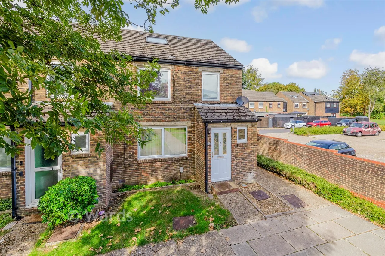 4 bed house for sale, Bazes Shaw, New Ash Green, DA3
