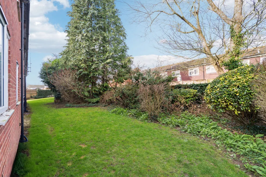 Gunthorpe Road, Marlow SL7 1XY, photo 11