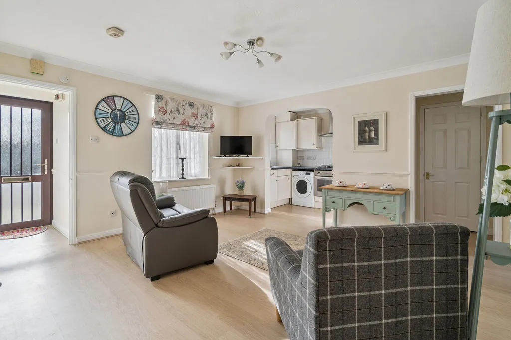 2 bed flat for sale — Gunthorpe Road, Marlow SL7 1XY