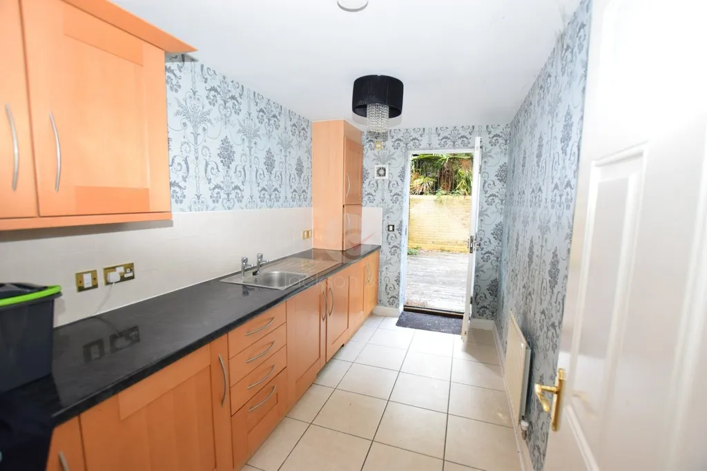 Albany Gardens, Colchester, Essex, CO2 8HQ, photo 6