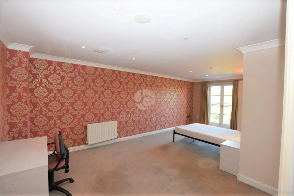 Albany Gardens, Colchester, Essex, CO2 8HQ, photo 9