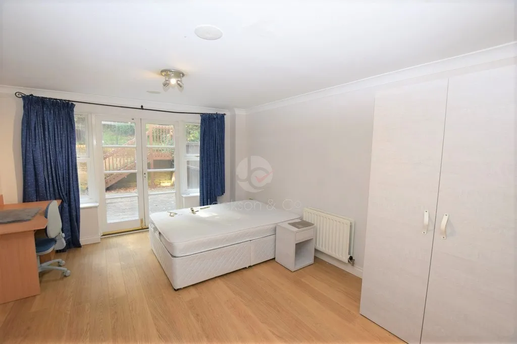 Albany Gardens, Colchester, Essex, CO2 8HQ, photo 10