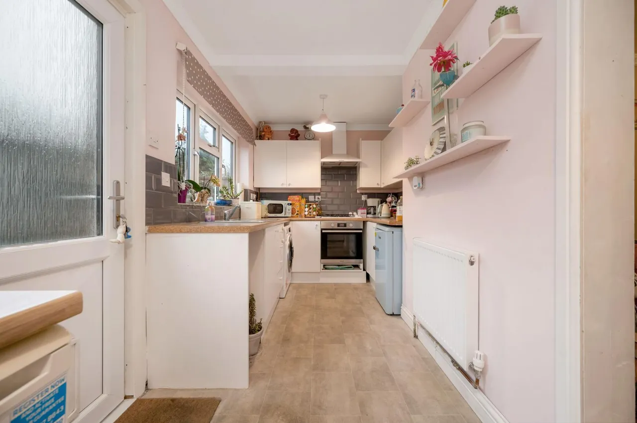 Gloucester Road, Stamford, PE9, photo 4