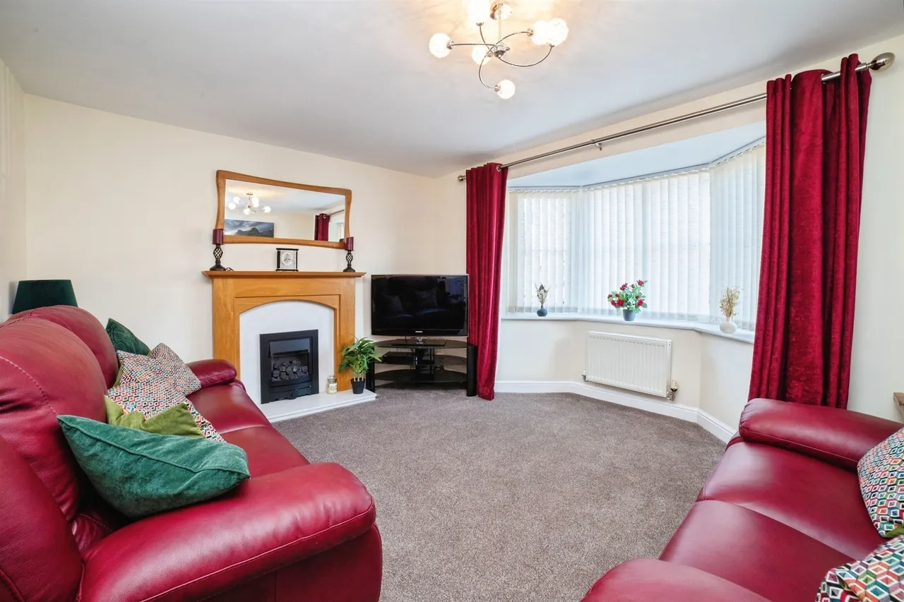 Portland Way, Clipstone Village, NG21, photo 8