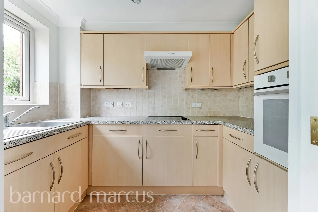 Kingston Road, Epsom, KT19, photo 2