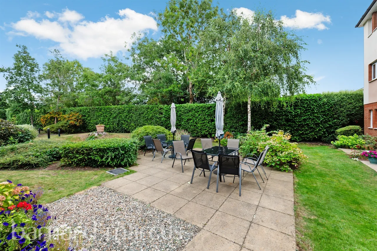 Kingston Road, Epsom, KT19, photo 8