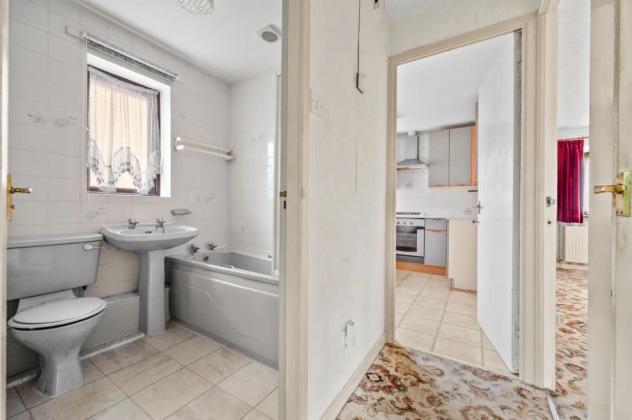 Derwent Close, Leigh, Leigh, WN7 4JF, photo 10