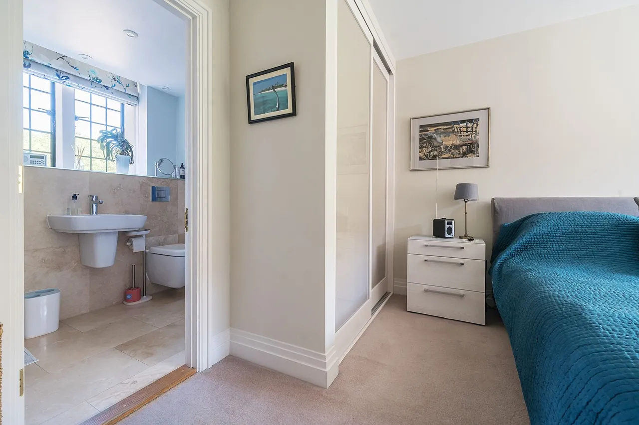 Kings Drive, Midhurst, GU29, photo 13