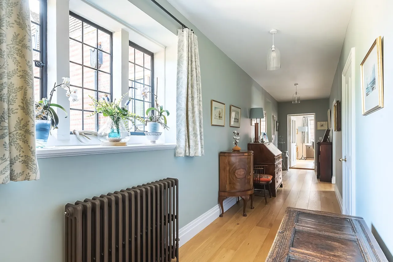 Kings Drive, Midhurst, GU29, photo 10