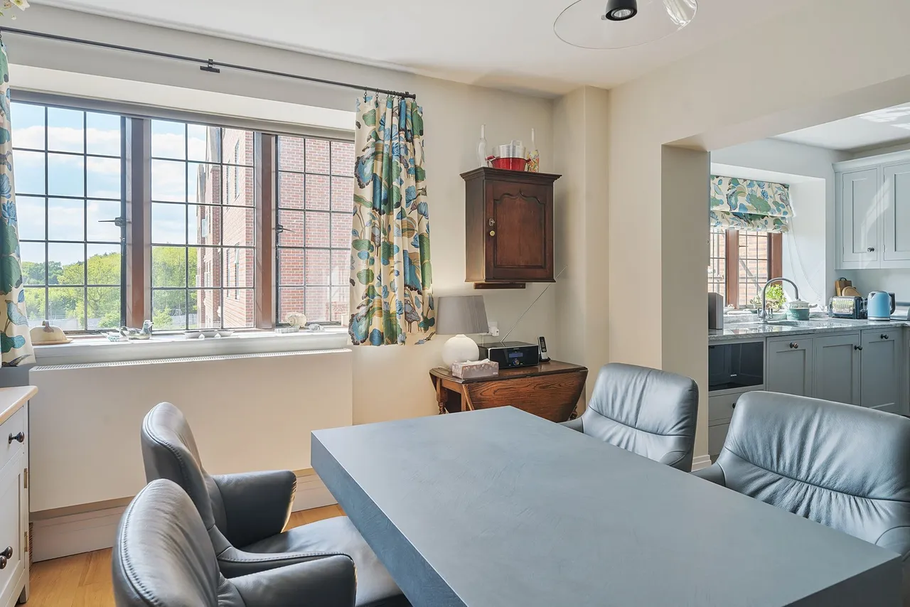 Kings Drive, Midhurst, GU29, photo 11