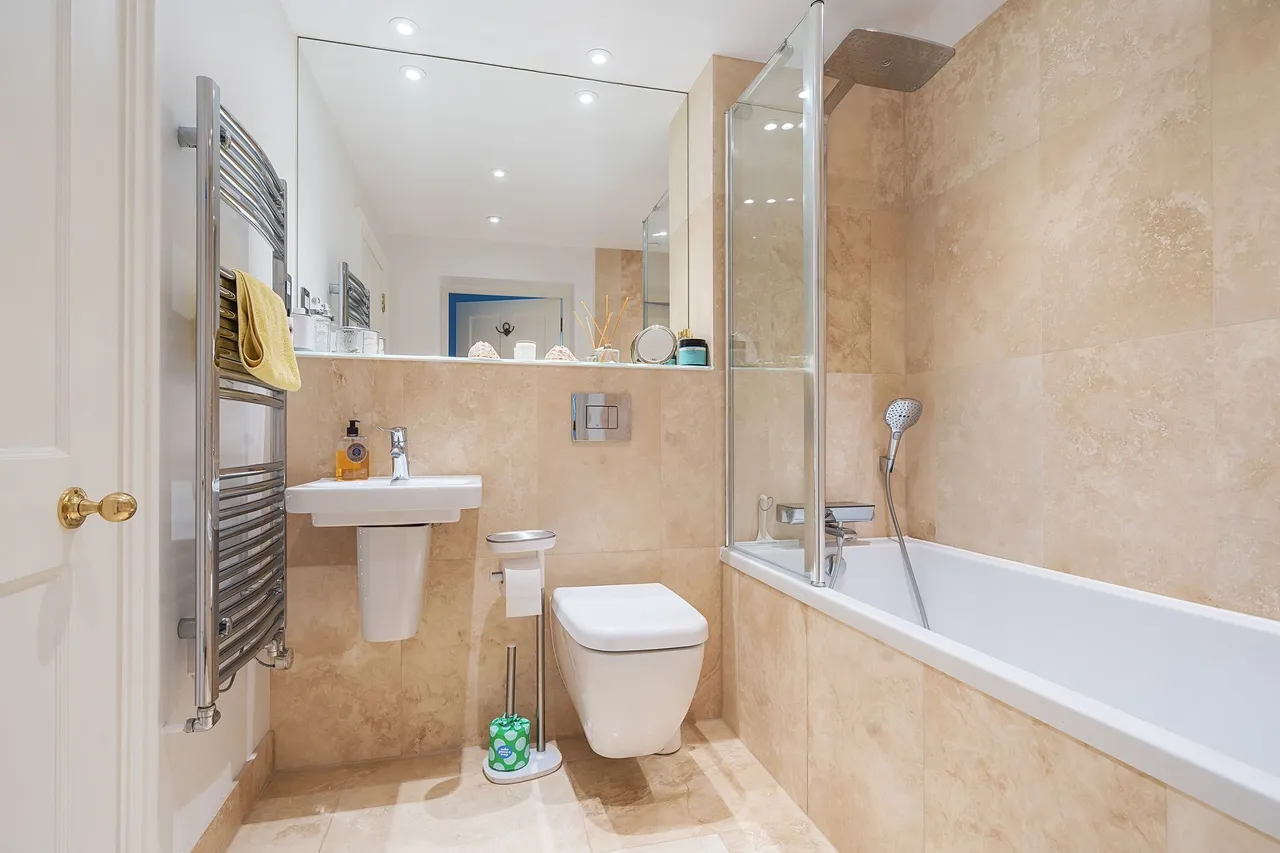 Kings Drive, Midhurst, GU29, photo 17