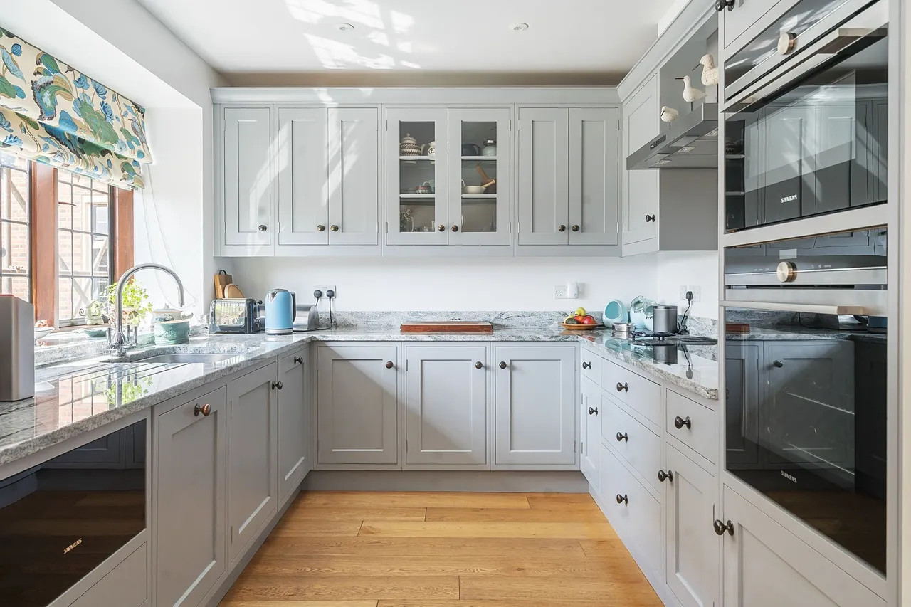 Kings Drive, Midhurst, GU29, photo 5