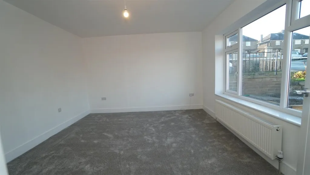 Parkstone Drive, Bradford, photo 3