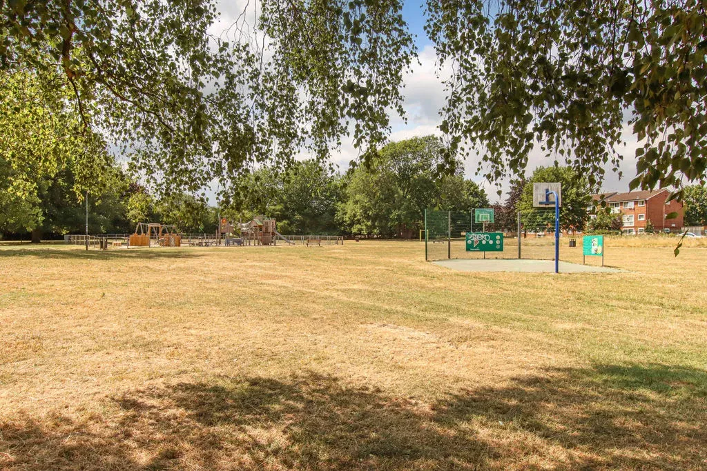 Milton Dene, Hemel Hempstead, Hertfordshire, HP2 7PP, photo 9
