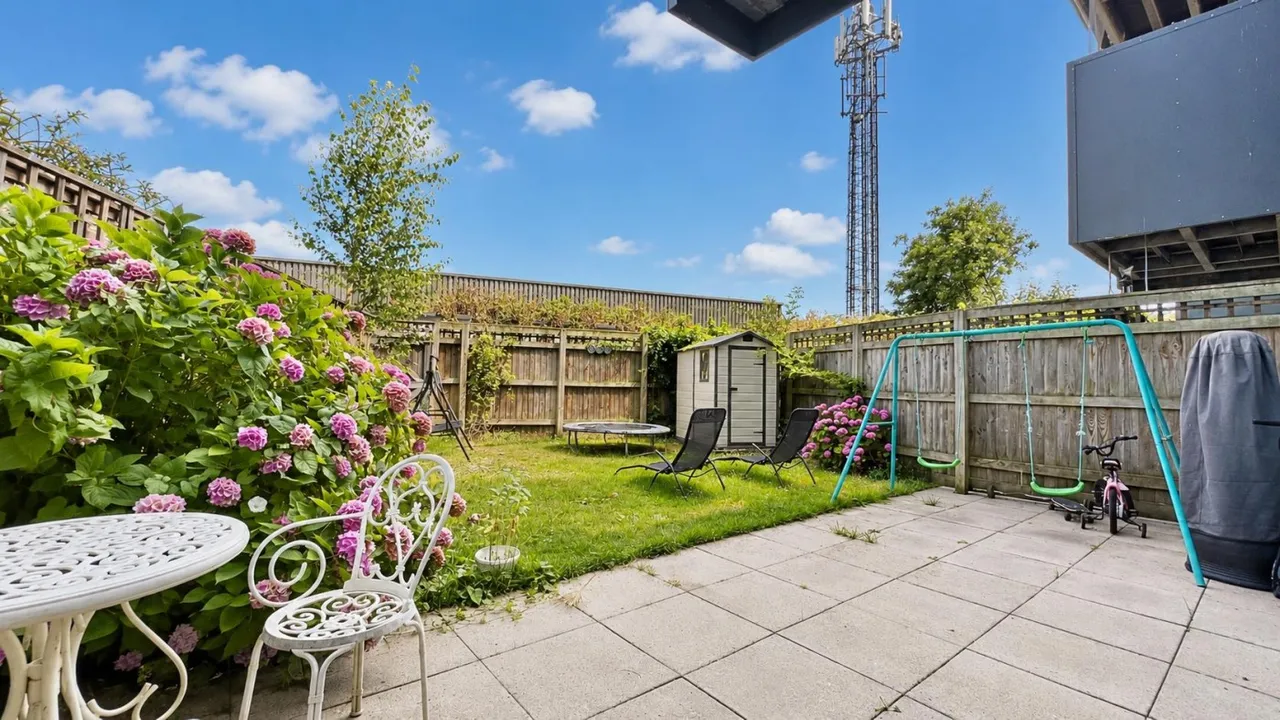 bed Apartment For SaleSalisbury Road, Southall, UB2, photo 5