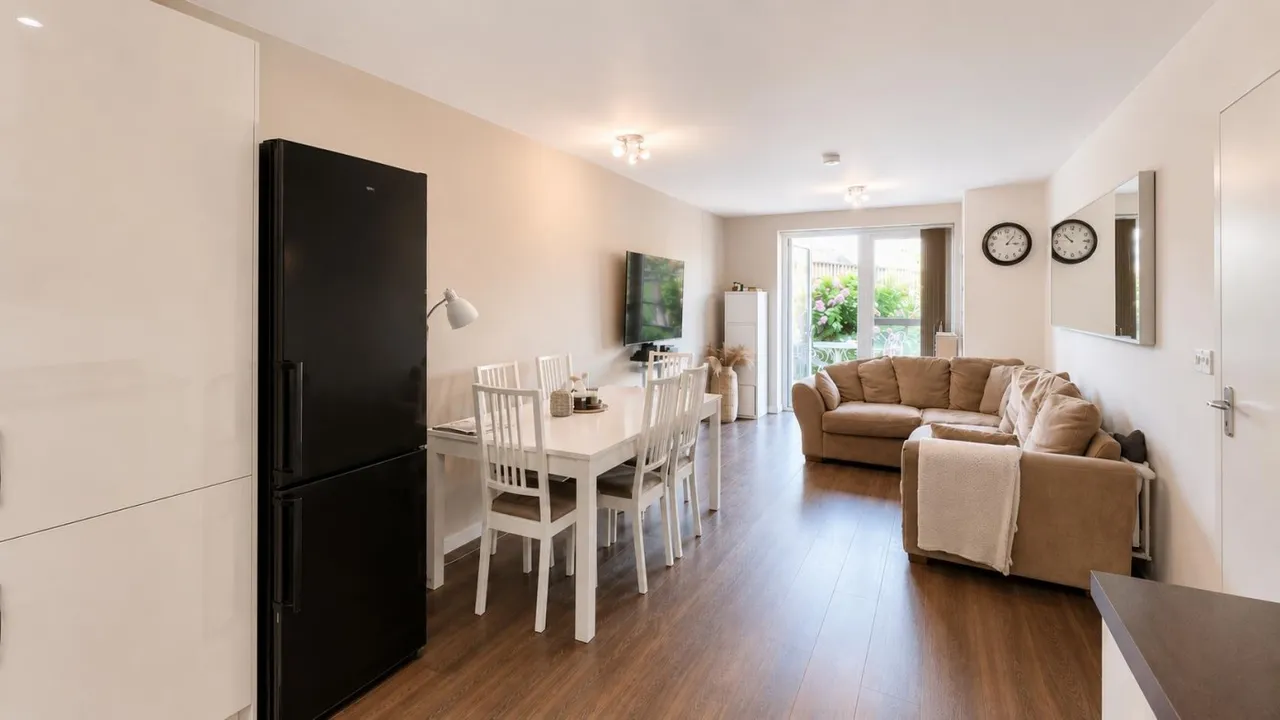 bed Apartment For SaleSalisbury Road, Southall, UB2, photo 2
