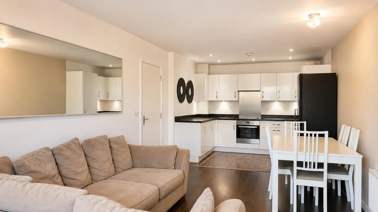 bed Apartment For SaleSalisbury Road, Southall, UB2, photo 7