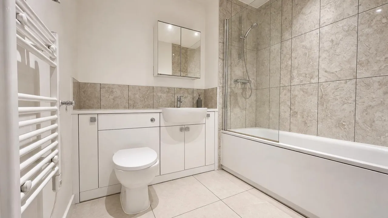 bed Apartment For SaleSalisbury Road, Southall, UB2, photo 6