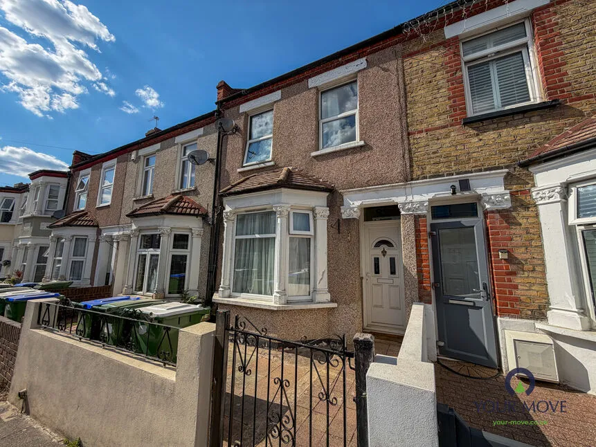 3 bed house for sale — Horsa Road, Erith, DA8