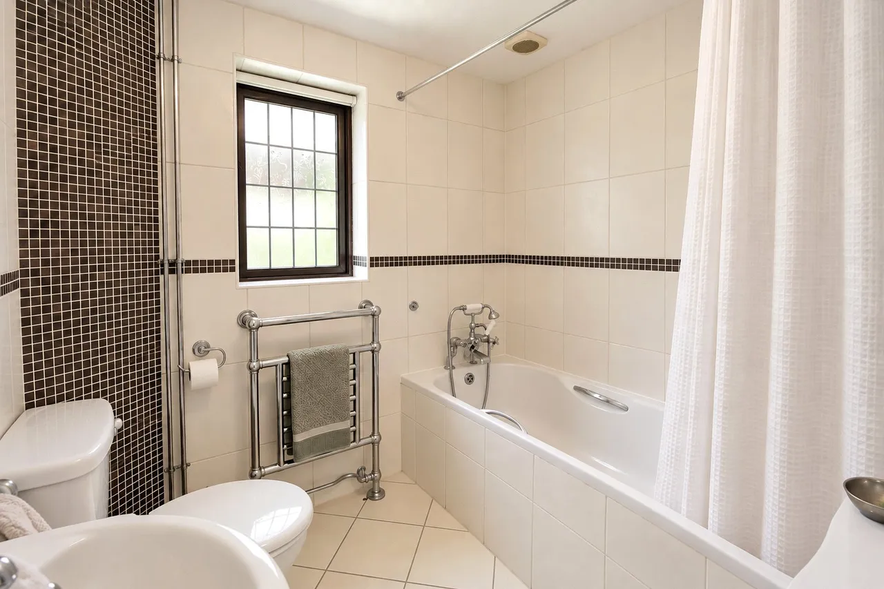 Furze Hill Road, Headley Down, GU35, photo 10