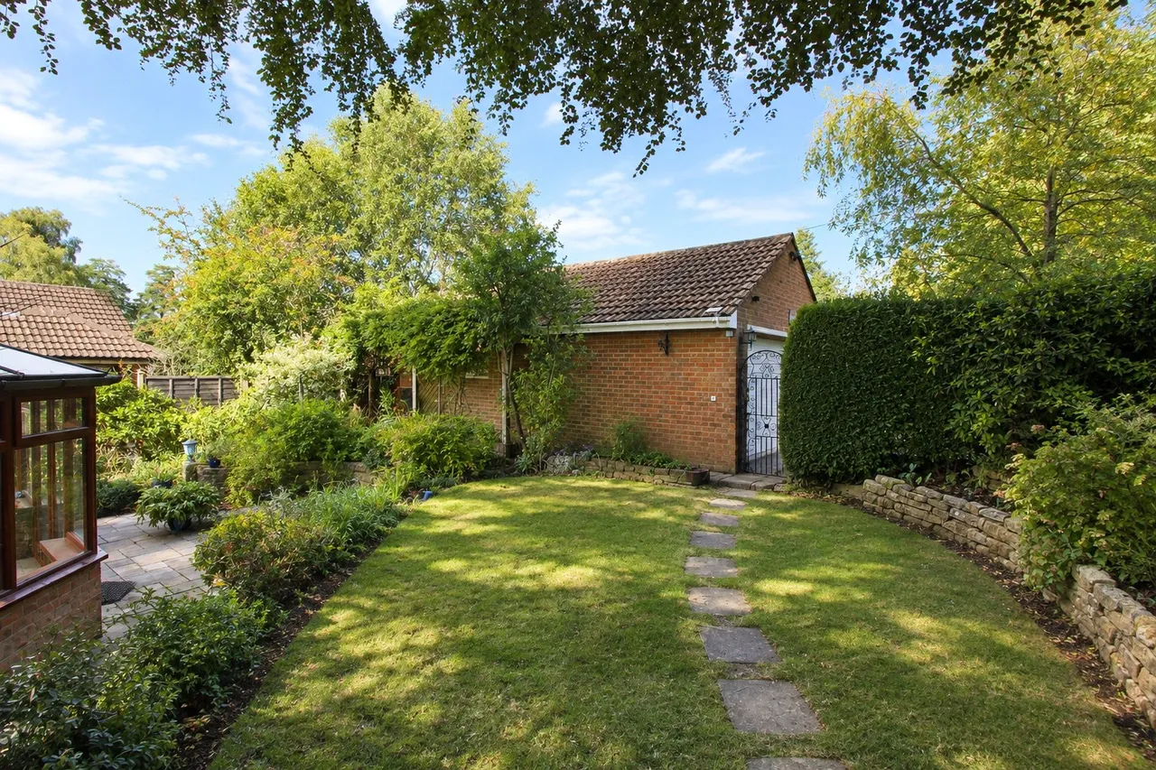 Furze Hill Road, Headley Down, GU35, photo 12
