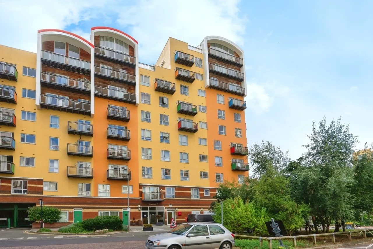 1 bed flat to rent — John Harrison Way, London, SE10
