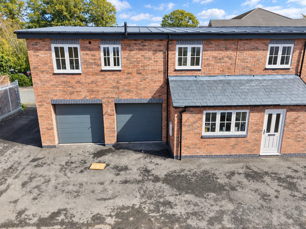 Salop Road, Oswestry with Double Garages, photo 10