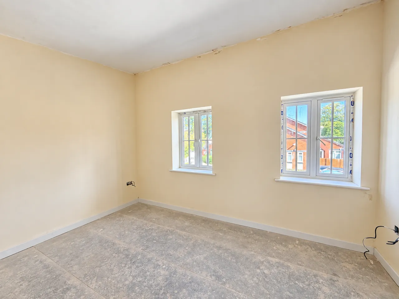 Salop Road, Oswestry with Double Garages, photo 5