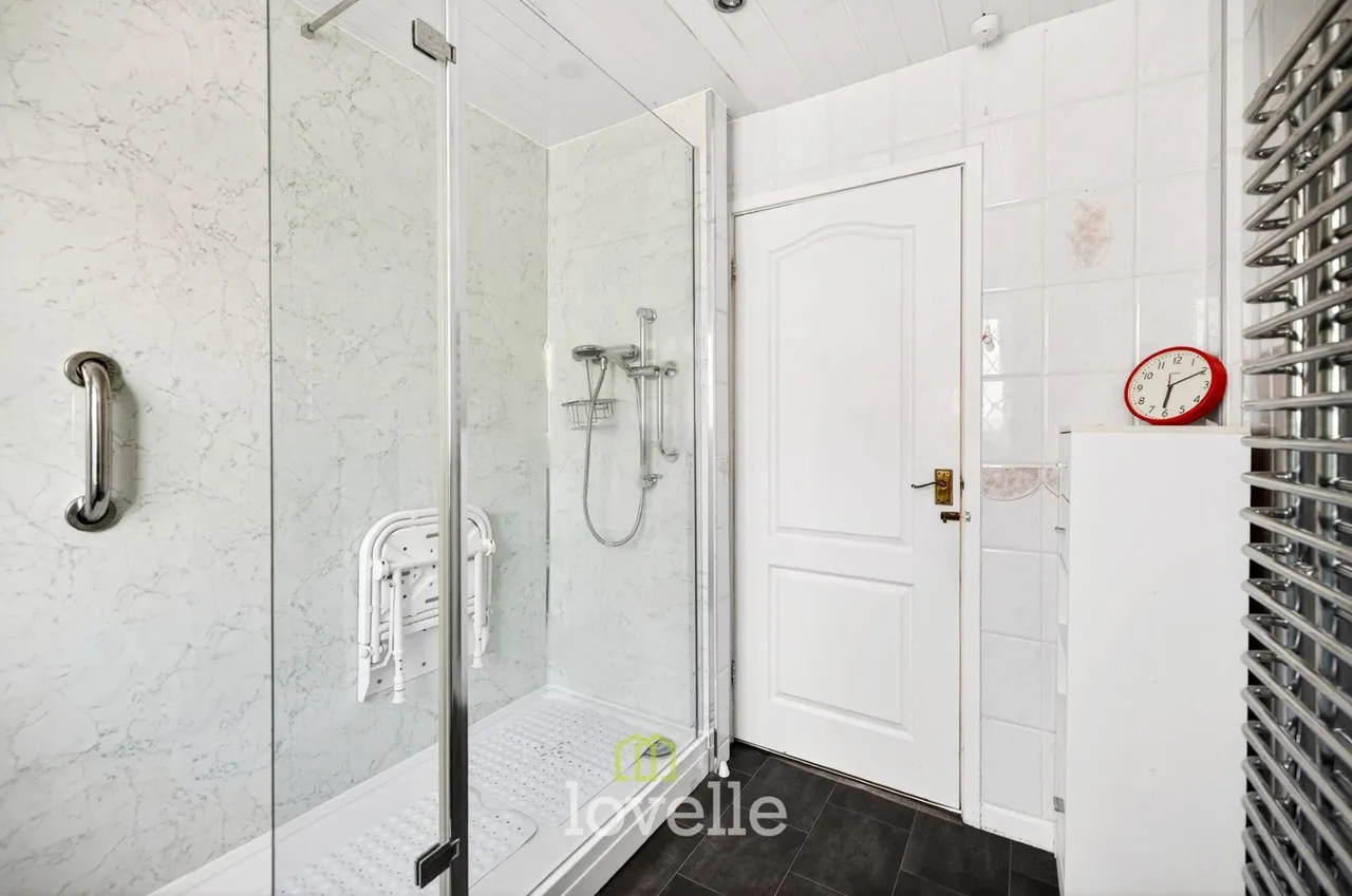 Holton Mount, Holton-Le-Clay, DN36, photo 11