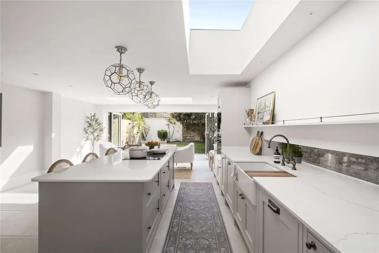 Sarsfeld Road, London, SW12 8HL, photo 4