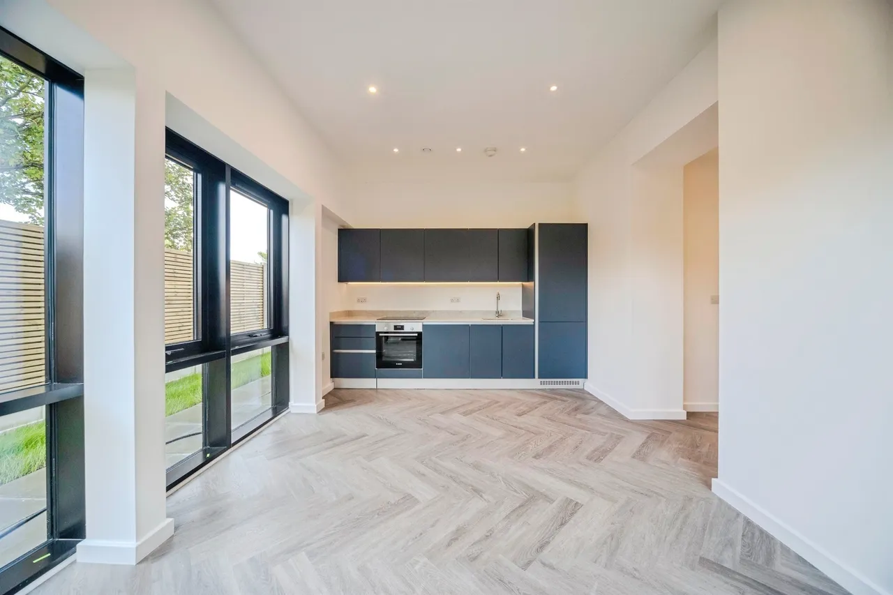 Caldecotte Lake Drive, Caldecotte, MK7, photo 3