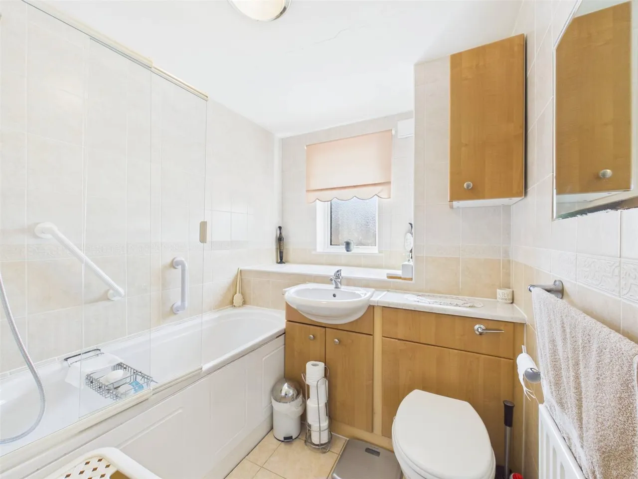 Lakeside Close, Ruislip, HA4 7UE, photo 6
