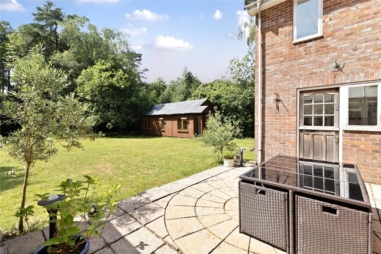 Kingswood Firs, Grayshott, GU26, photo 9
