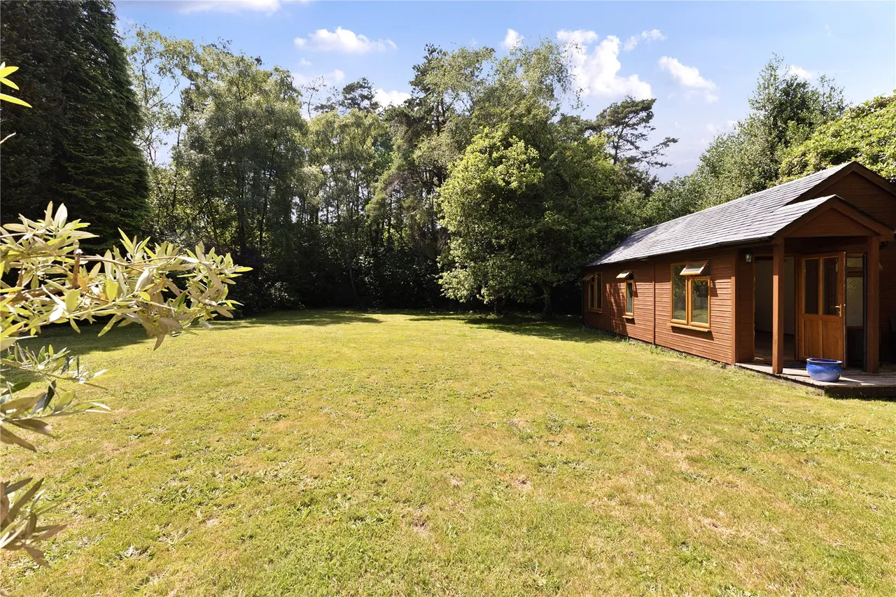 Kingswood Firs, Grayshott, GU26, photo 10