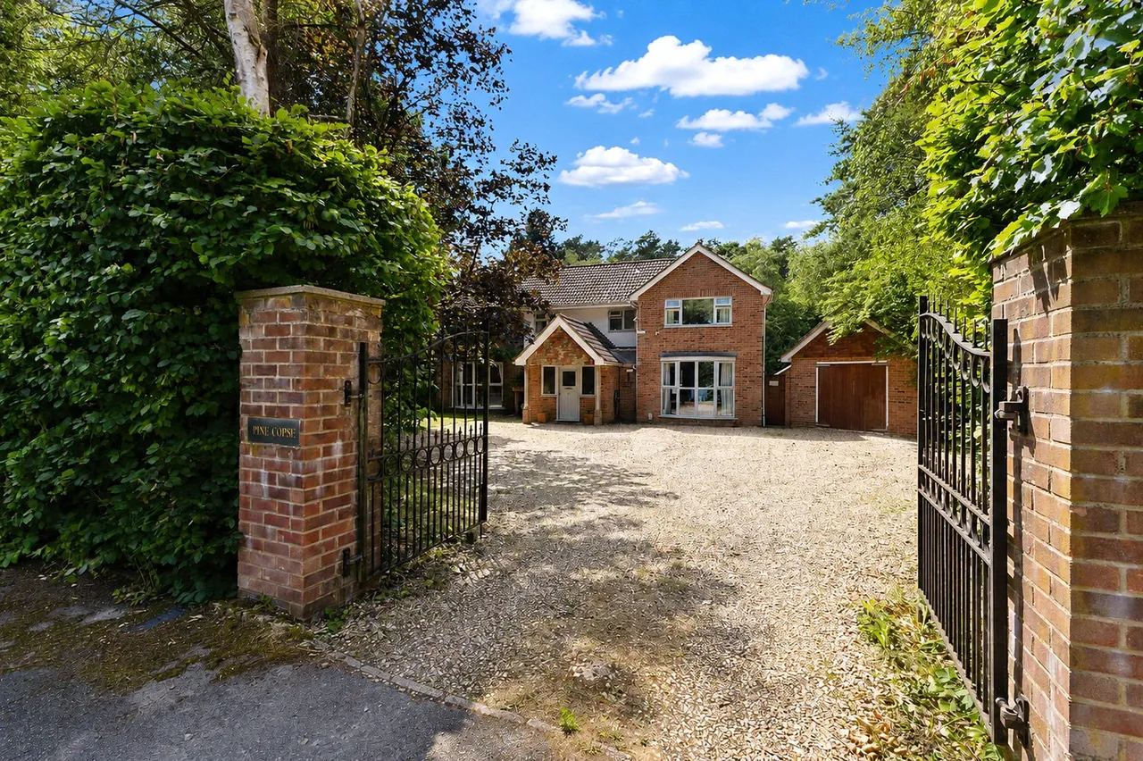 Kingswood Firs, Grayshott, GU26, photo 33