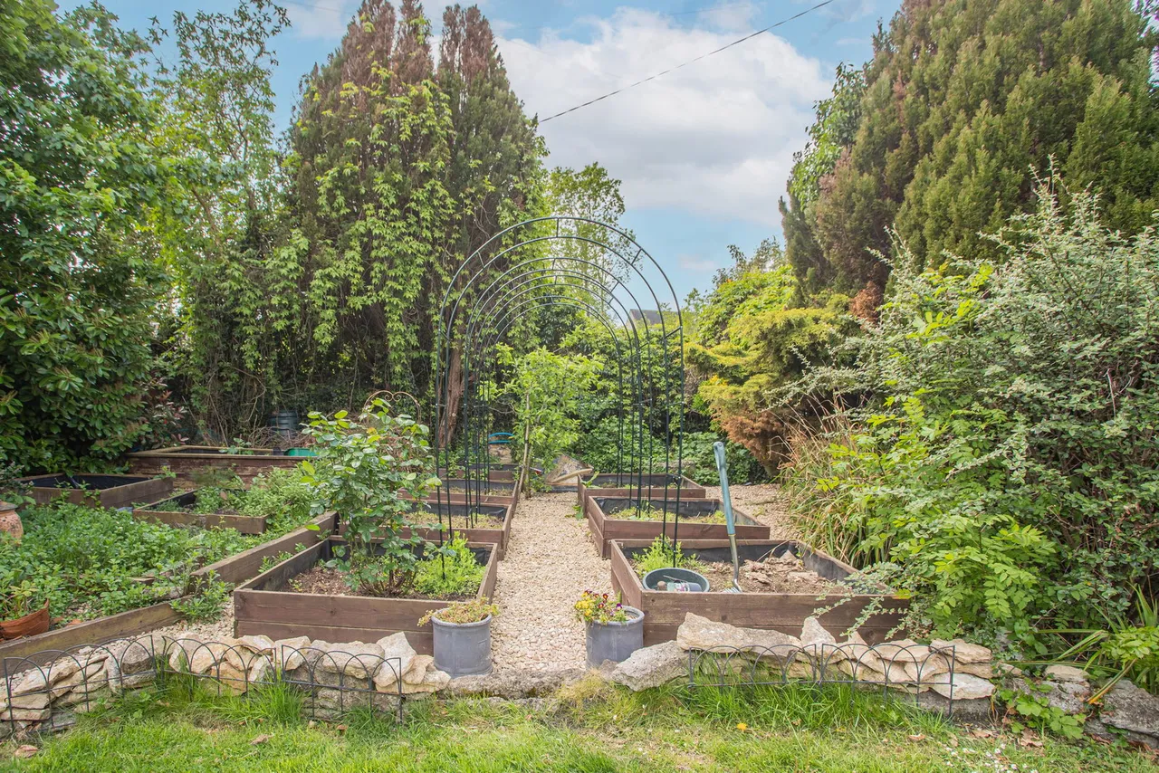 Kingswood, Wotton-under-Edge, photo 40