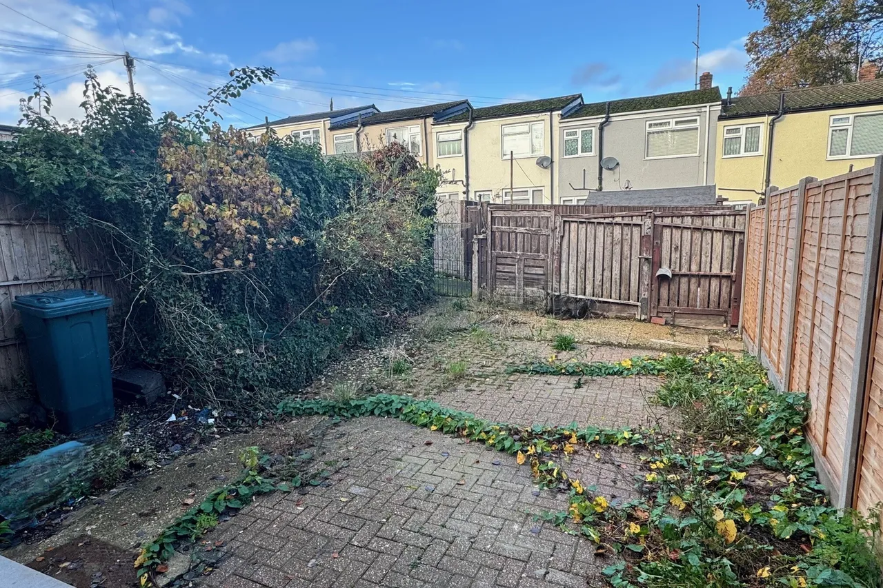 The Drive, Totton, SO40, photo 16