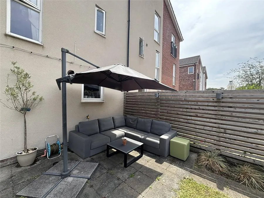 Vulcan Drive, Bracknell, RG12, photo 13