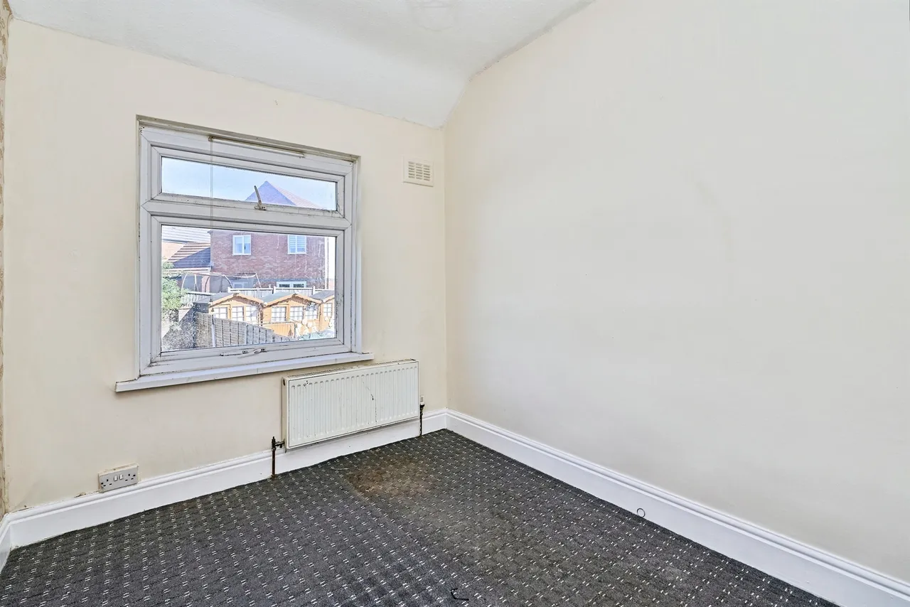Highfield Road, Tipton, DY4, photo 8