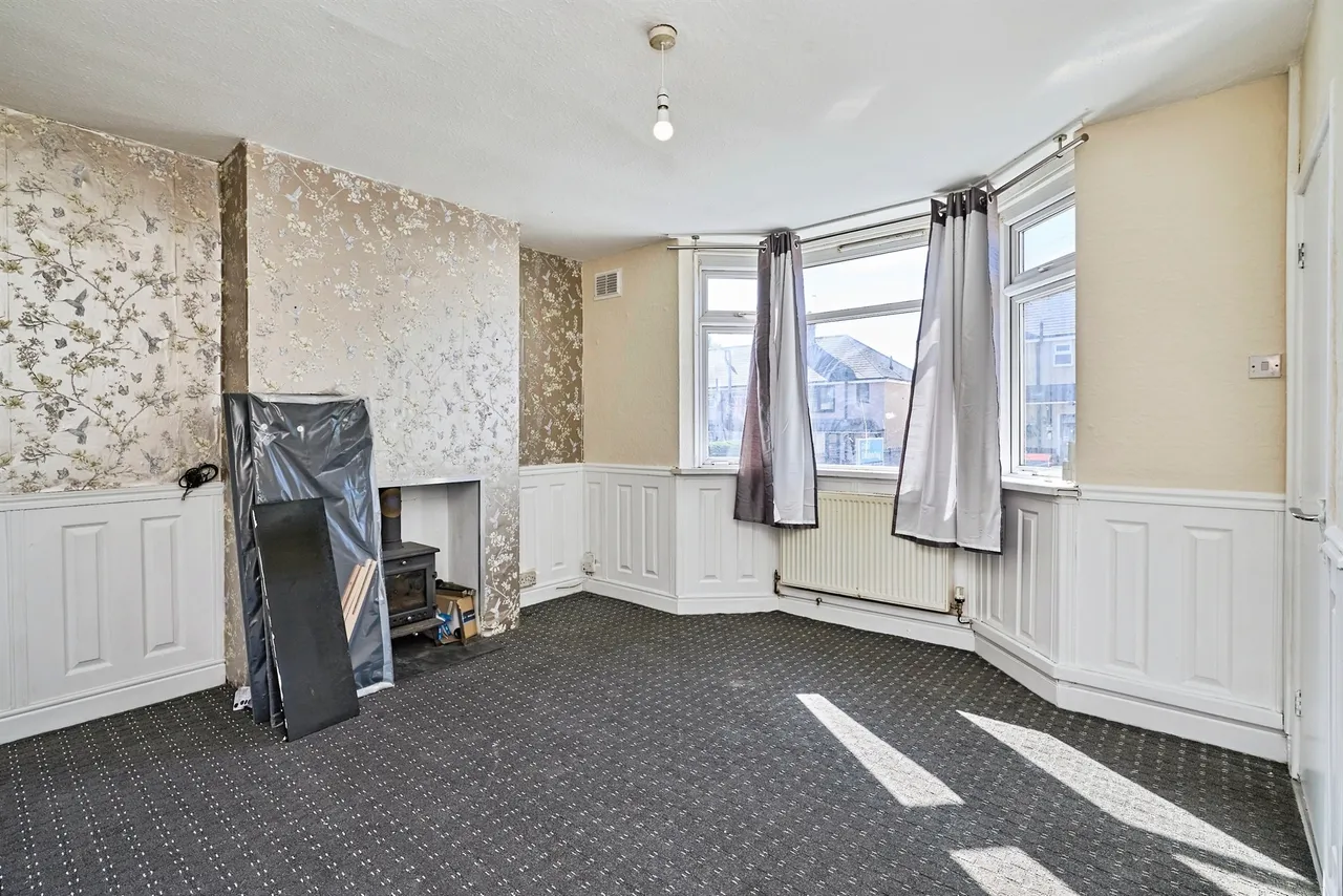 Highfield Road, Tipton, DY4, photo 12