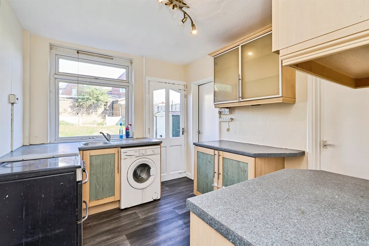 Highfield Road, Tipton, DY4, photo 3